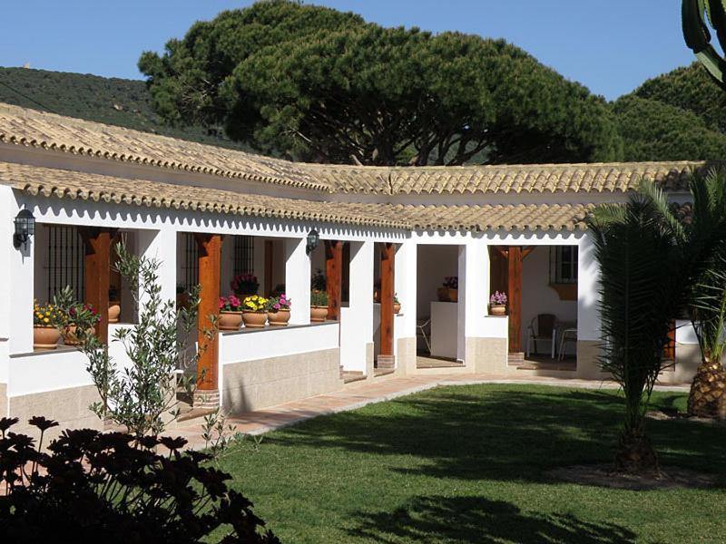 Hostal Las Acacias Los Canos De Meca Exterior photo